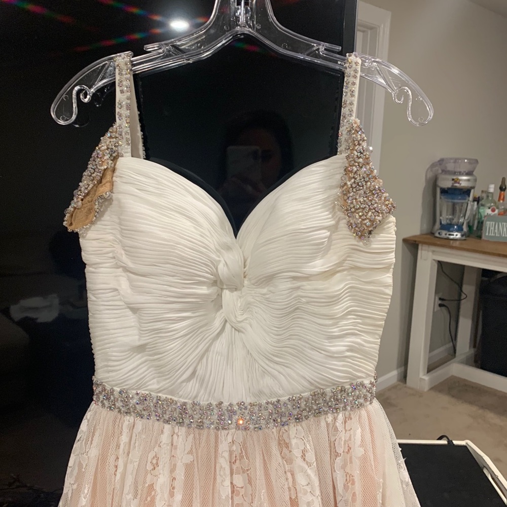 PROM DRESS - Picture 5 of 12